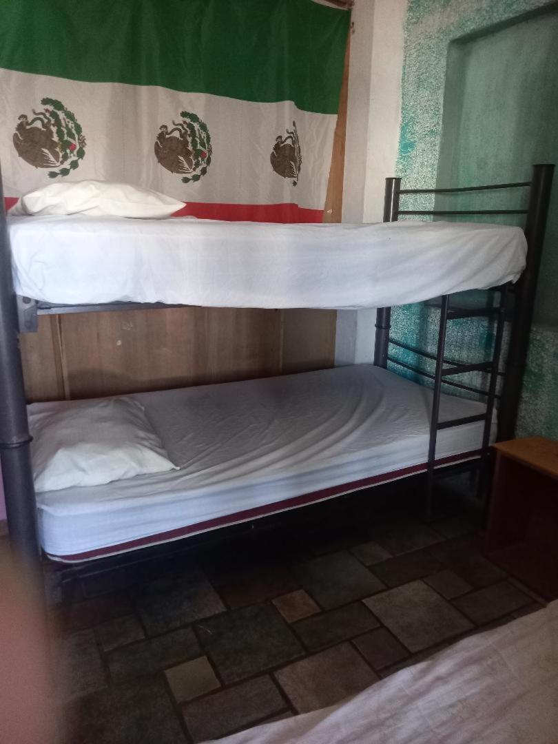 Hostal Bravo Vallarta ปูแอร์โตบาญาร์ตา ภายนอก รูปภาพ