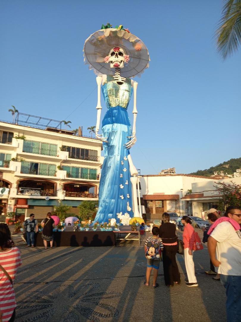 Hostal Bravo Vallarta ปูแอร์โตบาญาร์ตา ภายนอก รูปภาพ
