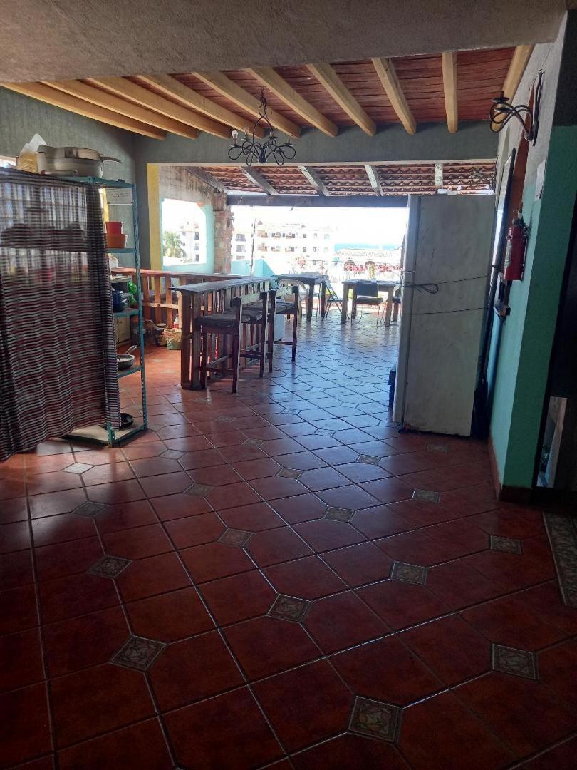 Hostal Bravo Vallarta ปูแอร์โตบาญาร์ตา ภายนอก รูปภาพ